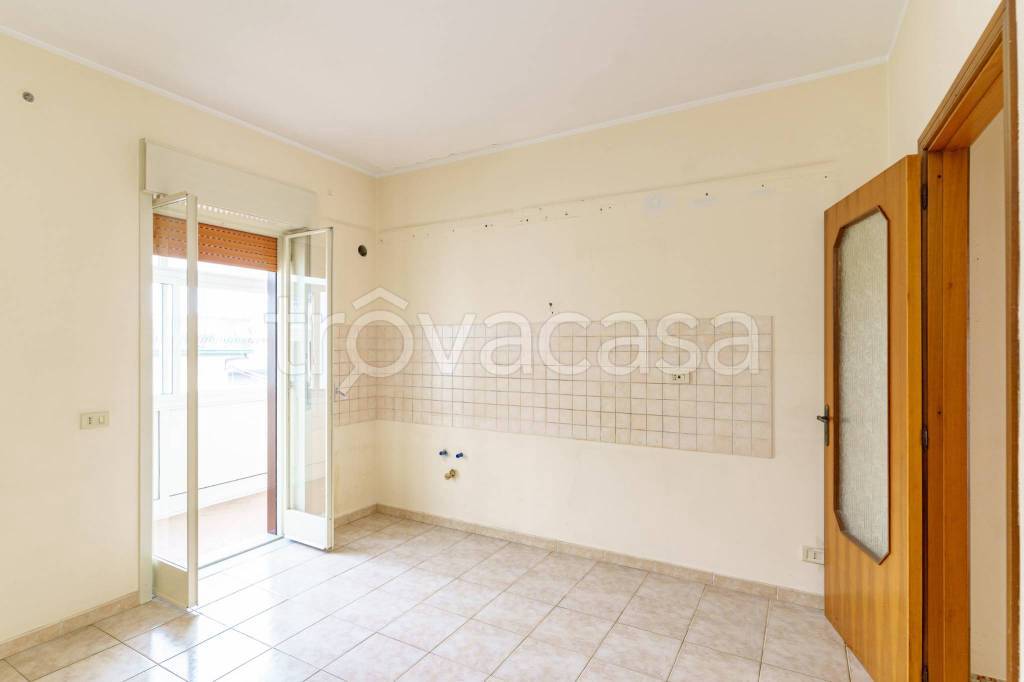 appartamento in vendita ad Aci Catena