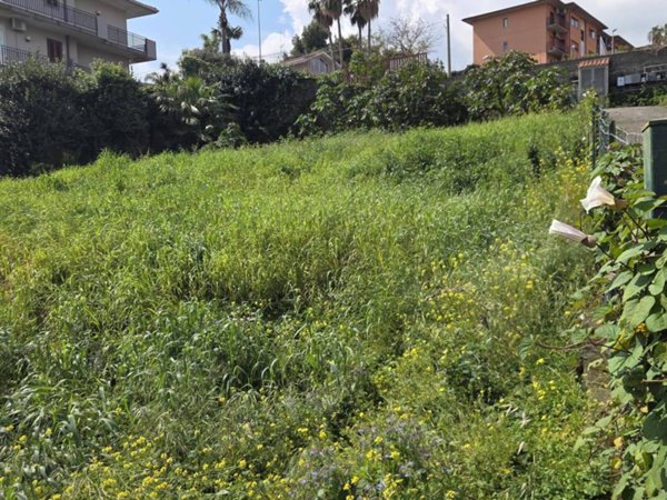 terreno agricolo in vendita ad Aci Catena in zona Vampolieri