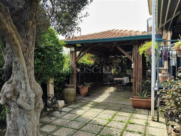 appartamento in vendita ad Aci Catena in zona Aci San Filippo