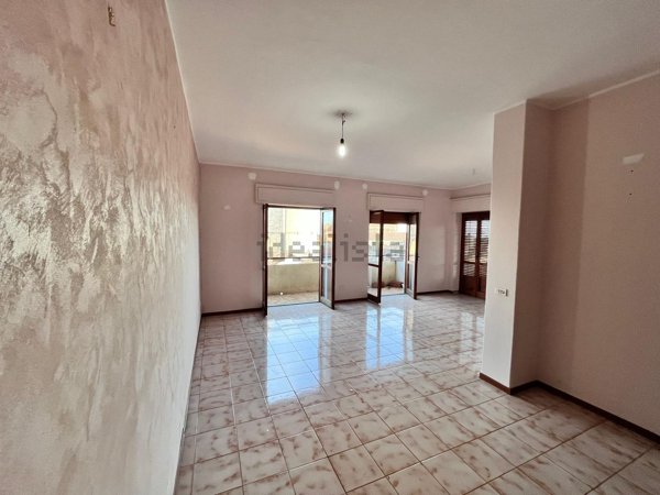 appartamento in vendita ad Aci Catena
