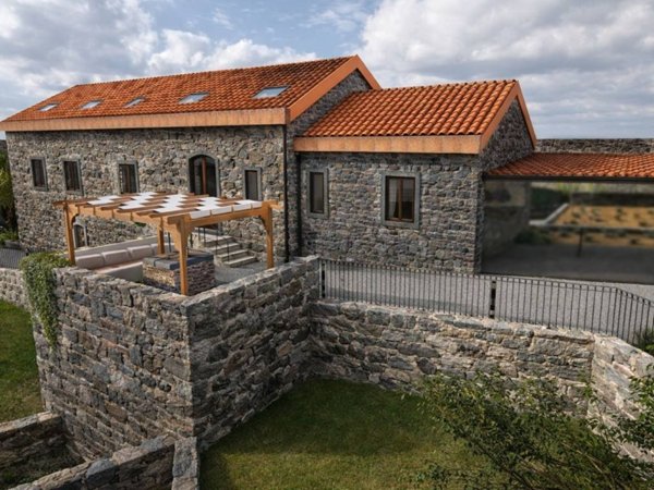 casa indipendente in vendita ad Aci Catena