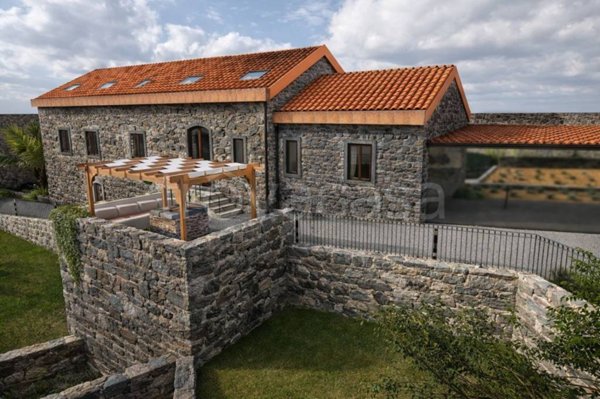 casa indipendente in vendita ad Aci Catena