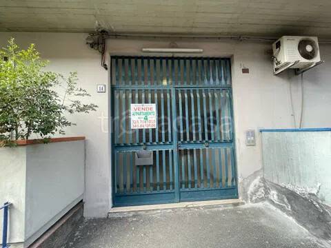 appartamento in vendita ad Aci Catena