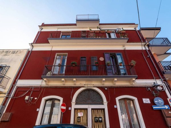 appartamento in vendita ad Aci Catena