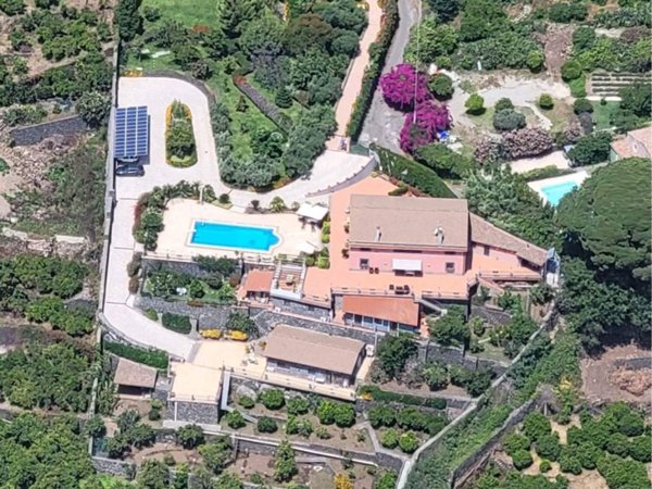 casa indipendente in vendita ad Aci Catena