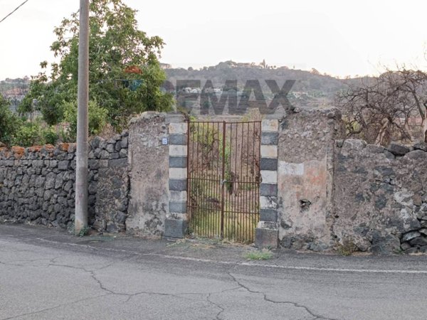 terreno agricolo in vendita ad Aci Catena in zona San Nicolò