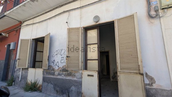 casa indipendente in vendita ad Aci Catena in zona Aci San Filippo