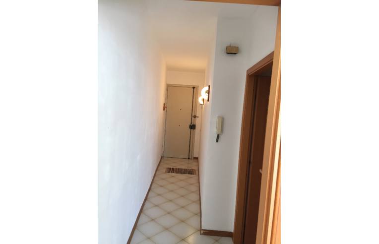 appartamento in vendita ad Aci Catena in zona Vampolieri
