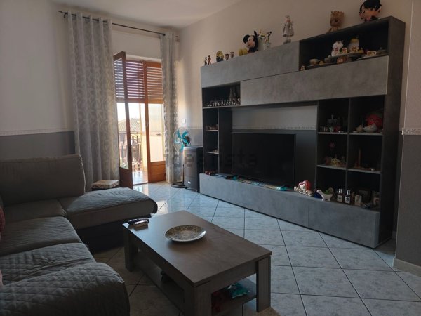 appartamento in vendita ad Aci Catena