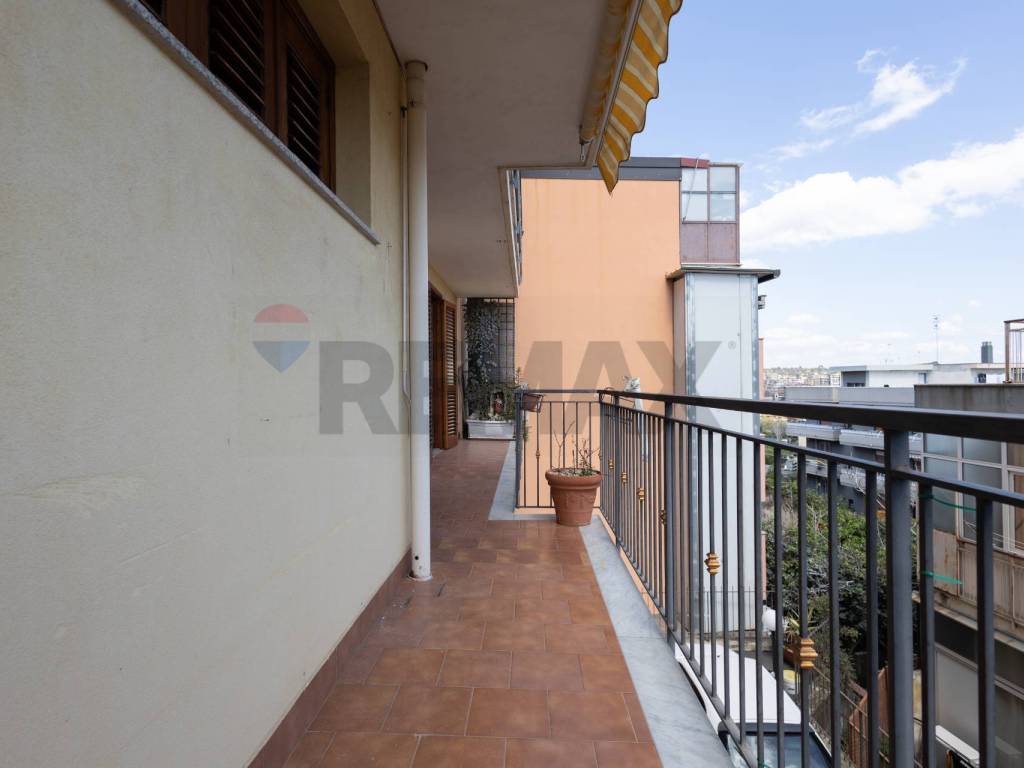 appartamento in vendita ad Aci Catena in zona Aci San Filippo