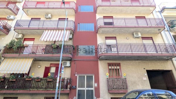 appartamento in vendita ad Aci Catena in zona Aci San Filippo
