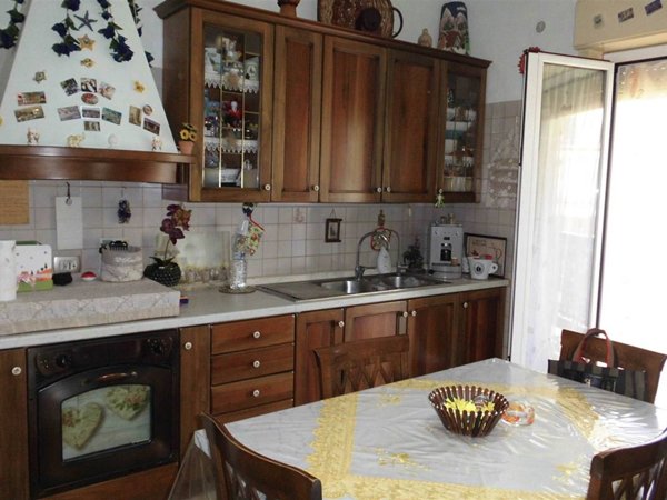 appartamento in vendita ad Aci Catena in zona Aci San Filippo