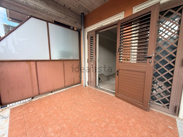 appartamento in vendita ad Aci Catena in zona Aci San Filippo