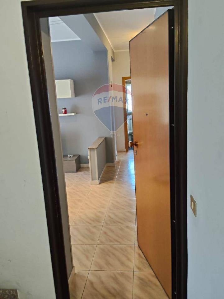 appartamento in vendita ad Aci Catena in zona Aci San Filippo