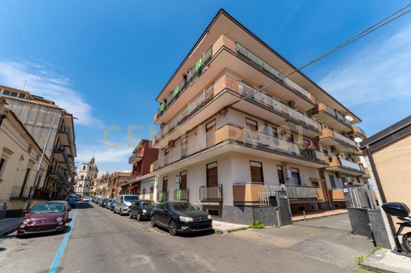 appartamento in vendita ad Aci Catena in zona Aci San Filippo