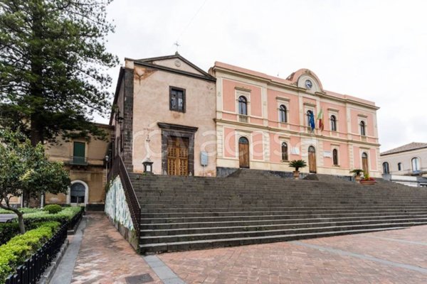appartamento in vendita ad Aci Catena