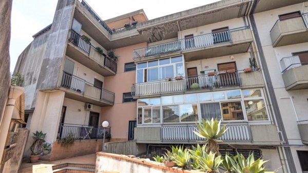 appartamento in vendita ad Aci Catena in zona San Nicolò