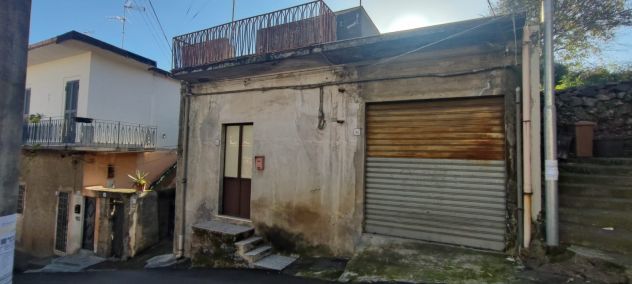 appartamento in vendita ad Aci Catena in zona Aci San Filippo
