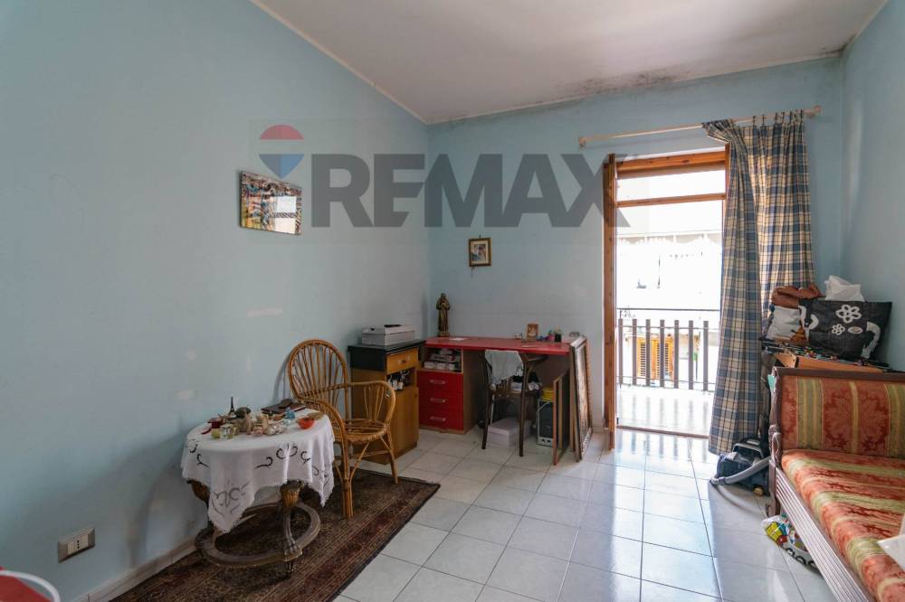 appartamento in vendita ad Aci Catena in zona Aci San Filippo