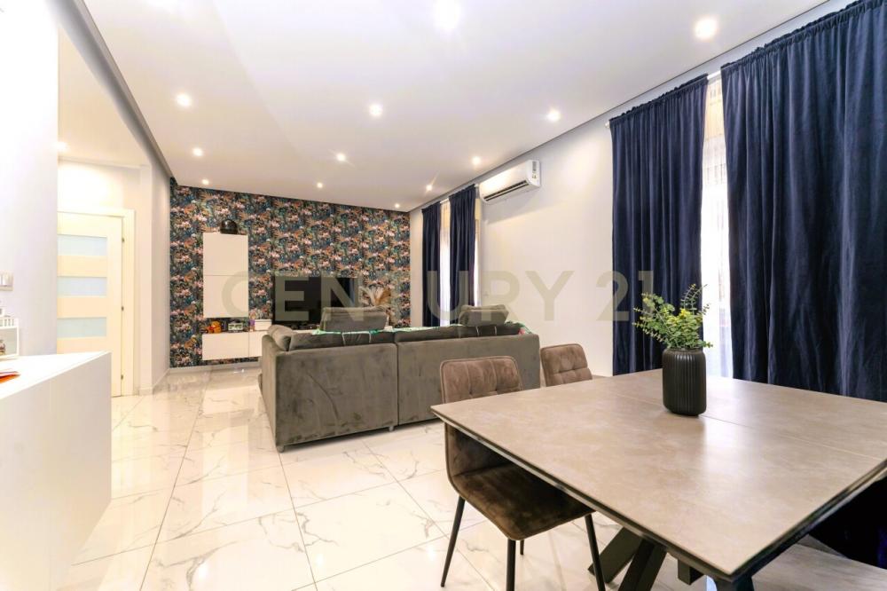 appartamento in vendita ad Aci Catena