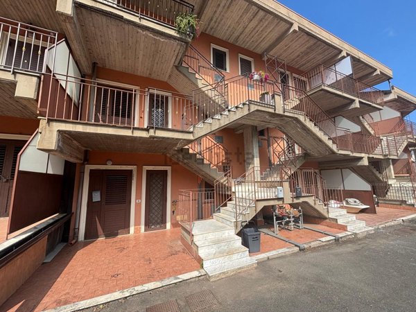 appartamento in vendita ad Aci Catena in zona Aci San Filippo