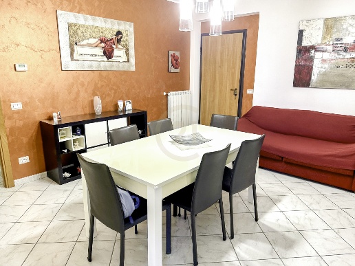 appartamento in vendita ad Aci Catena