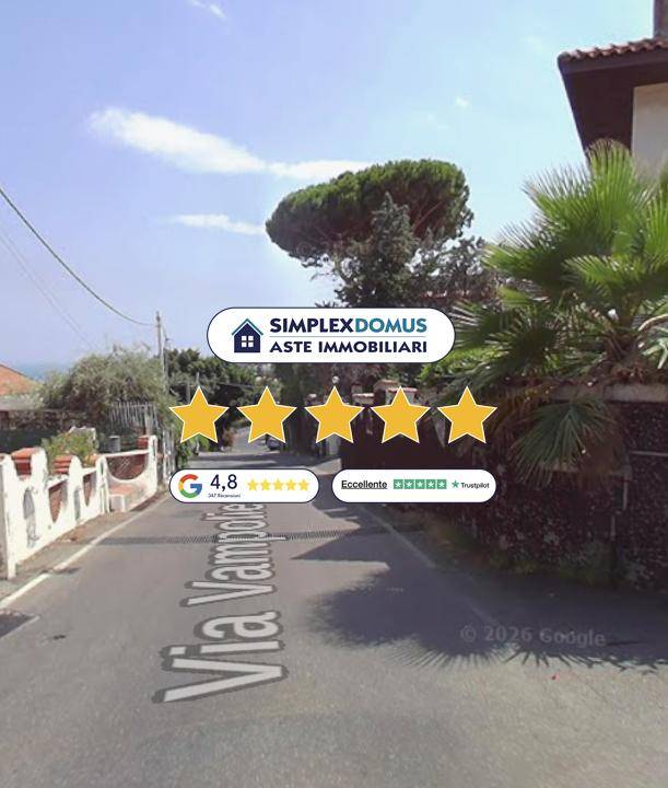 appartamento in vendita ad Aci Catena in zona Vampolieri