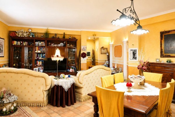 appartamento in vendita ad Aci Catena