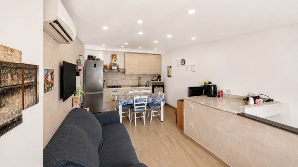 casa indipendente in vendita ad Aci Catena