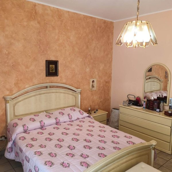 appartamento in vendita ad Aci Catena in zona Aci San Filippo