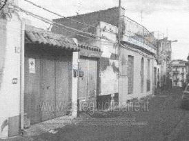 pentavano in vendita ad Aci Catena