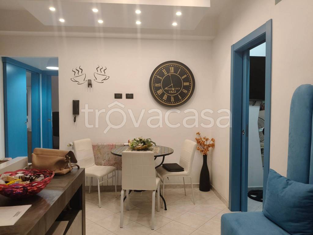 appartamento in vendita ad Aci Catena