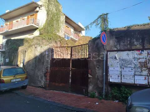 casa indipendente in vendita ad Aci Catena