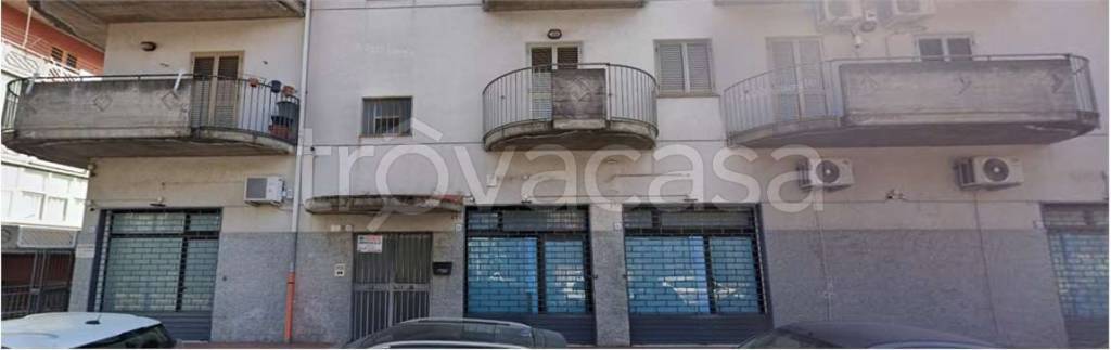 appartamento in vendita ad Aci Catena in zona Aci San Filippo