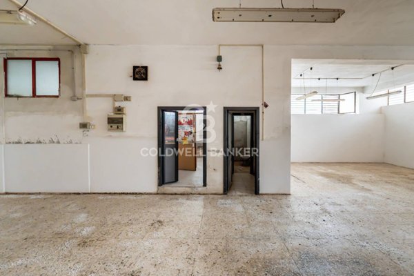locale commerciale in vendita ad Aci Catena in zona Aci San Filippo