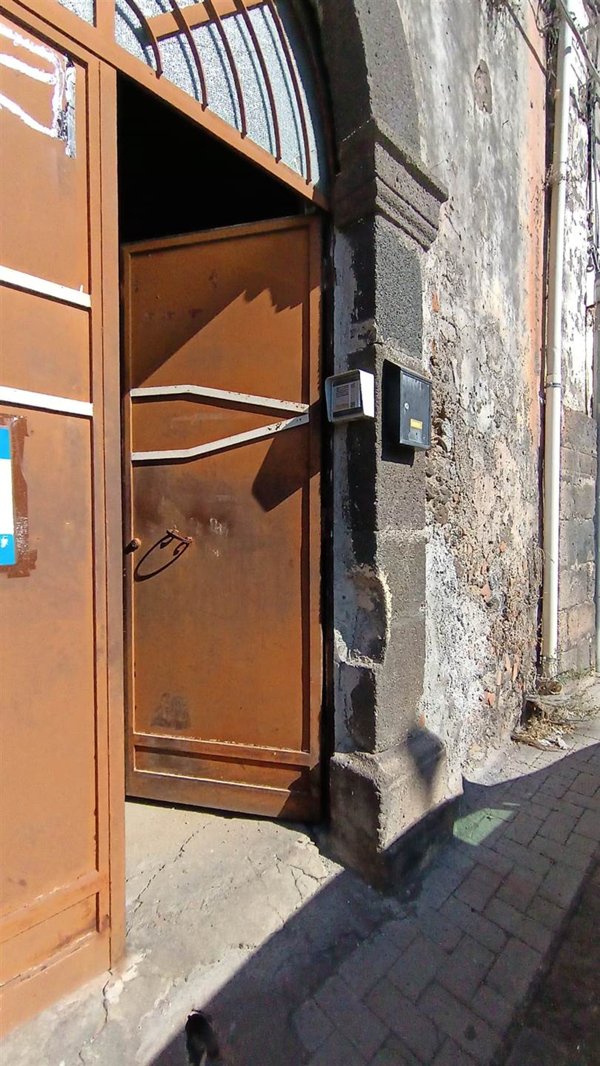 casa indipendente in vendita ad Aci Catena