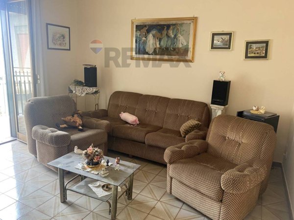 appartamento in vendita ad Aci Catena in zona Aci San Filippo
