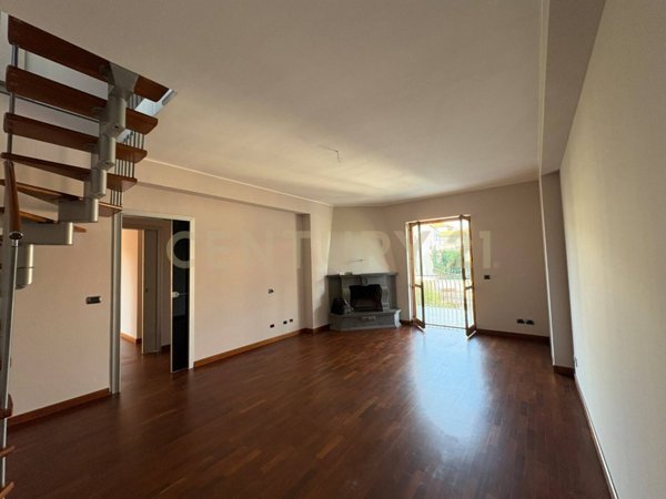 appartamento in vendita ad Aci Catena in zona Aci San Filippo