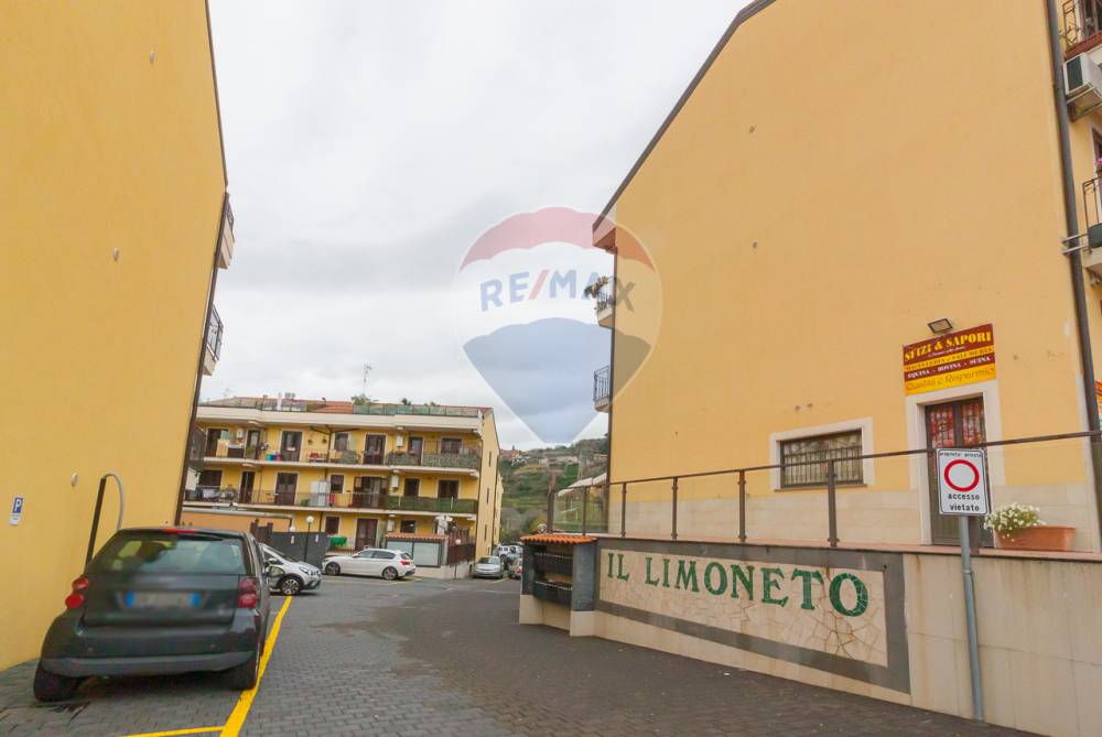 appartamento in vendita ad Aci Catena in zona San Nicolò