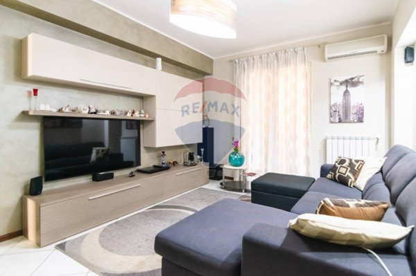 appartamento in vendita ad Aci Catena in zona Aci San Filippo