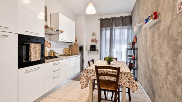 appartamento in vendita ad Aci Catena