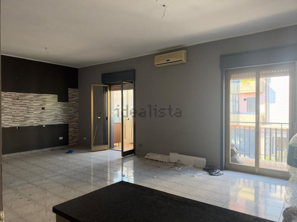 appartamento in vendita ad Aci Catena in zona Aci San Filippo