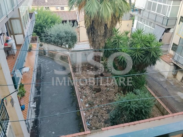 appartamento in vendita ad Aci Catena in zona Aci San Filippo