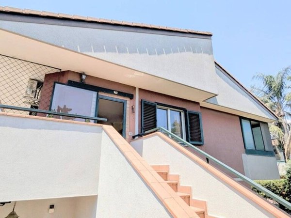 casa indipendente in vendita ad Aci Catena in zona Aci San Filippo