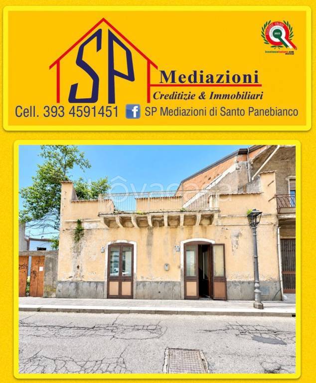 casa indipendente in vendita ad Aci Catena in zona San Nicolò