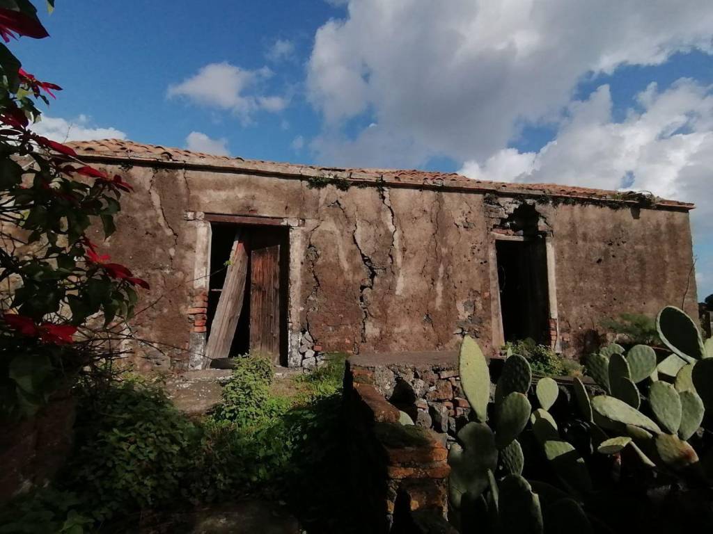 casa indipendente in vendita ad Acireale in zona Santa Caterina