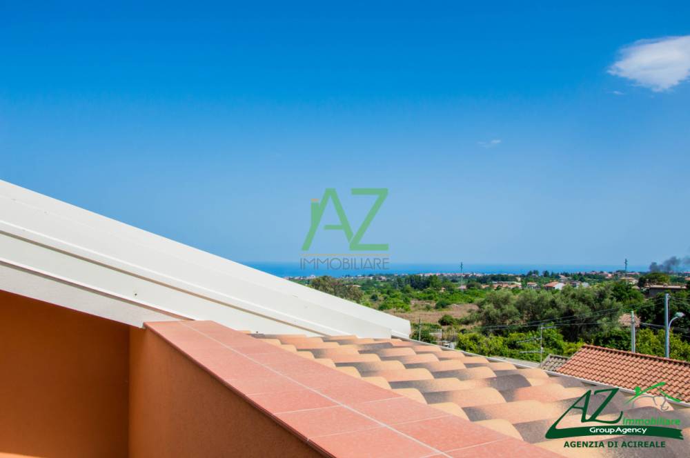 casa indipendente in vendita ad Acireale in zona Pennisi