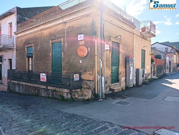 casa indipendente in vendita ad Acireale in zona Pozzillo