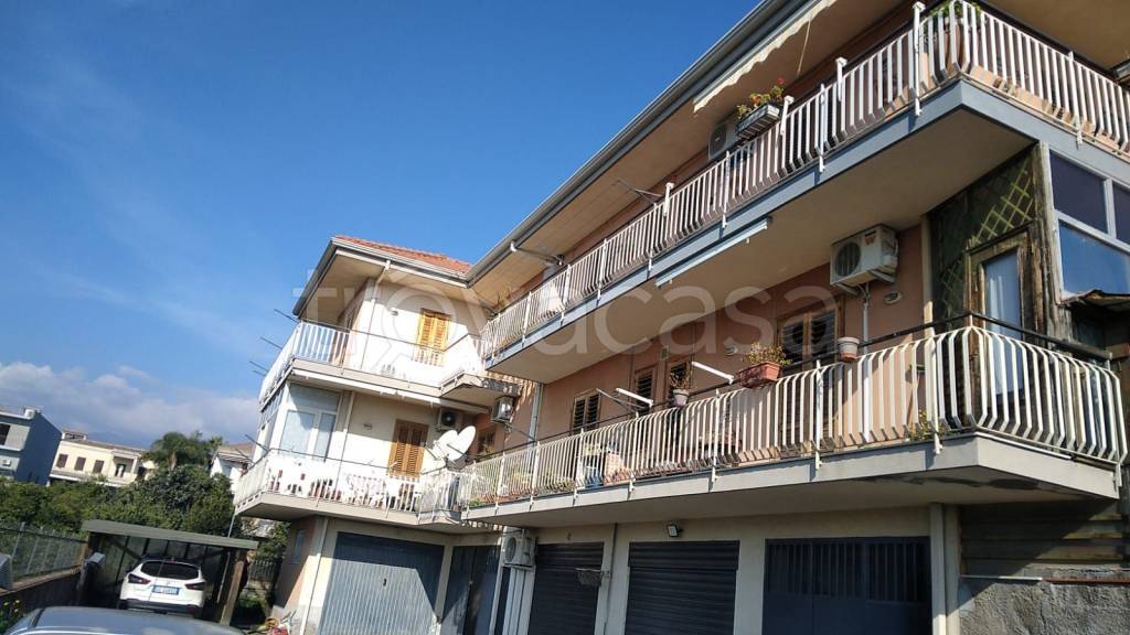appartamento in vendita ad Acireale in zona Santa Tecla
