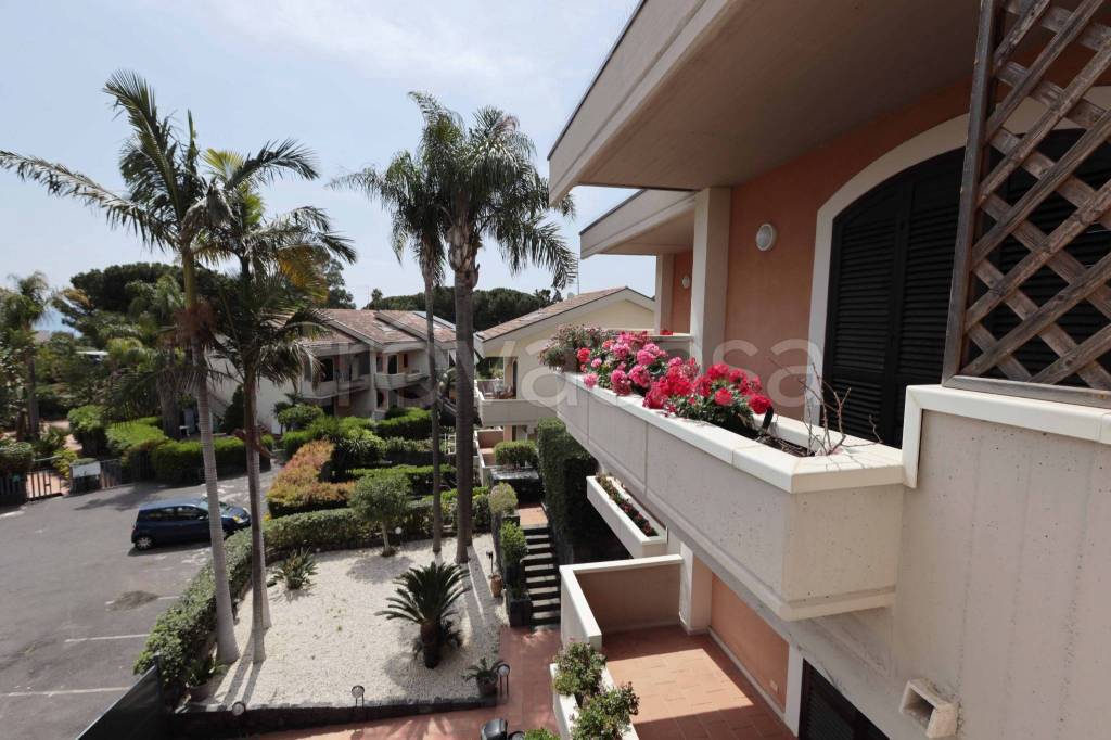casa indipendente in vendita ad Acireale in zona Santa Caterina